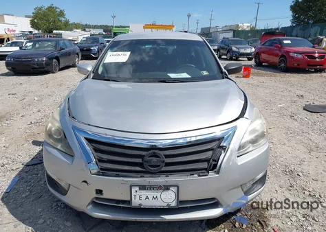 2015 Nissan Altima 2.5 S из США, поврежденный, VIN 1N4AL3AP4FN356137